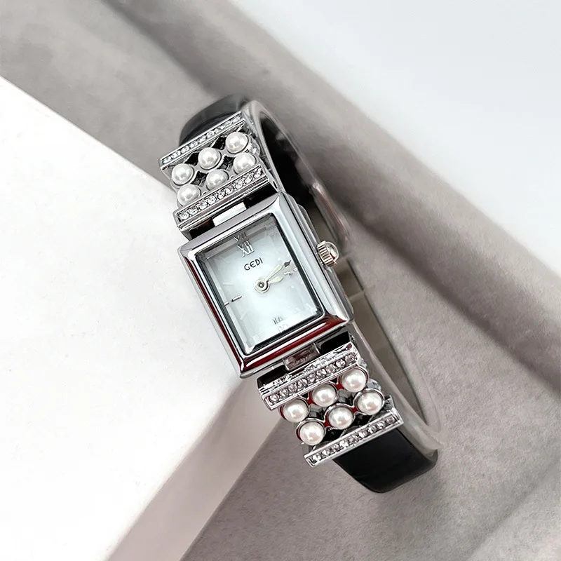 GEDI ساعة نسائية خفيفة فاخرة عالية الجمالية خمر ساعة كوارتز مقاومة للماء أم اللؤلؤ ساعة فساتين راقية الهدايا