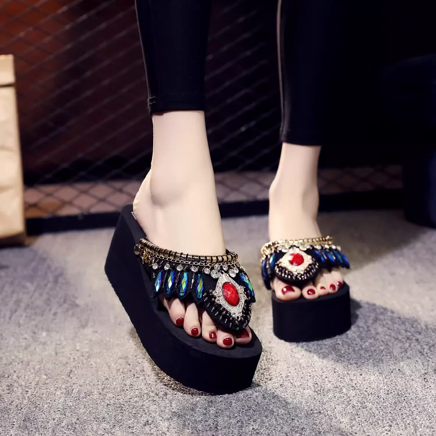 

Ladies' diamond studded flip flops