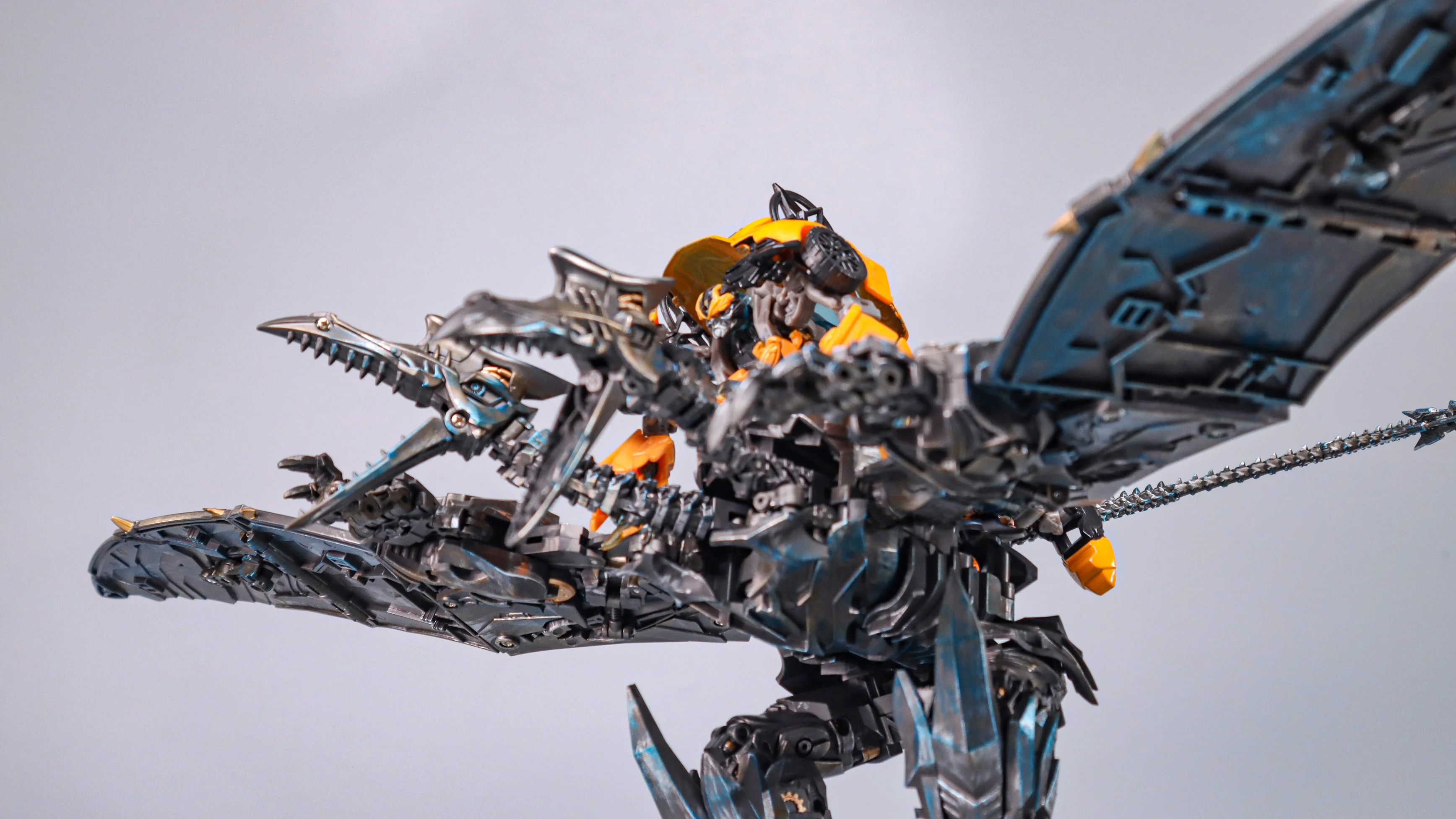[มีสินค้าในสต็อก] หุ่นยนต์แปลงร่าง BAIWEI รุ่น TW-1104 TW1104 Strafe Robot Swoop แอ็คชั่นฟิกเกอร์ ขนาด 27 ซม.