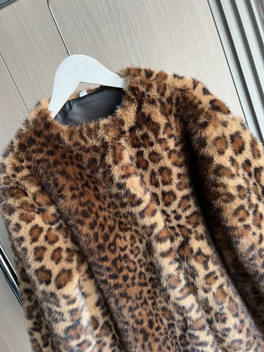 TRAF 2024 Autumn/Winter New Arrivals Women\'s Clothing Animal Print Faux Fur Coat with Hooded Jacket Round Neck Leopard Jacket