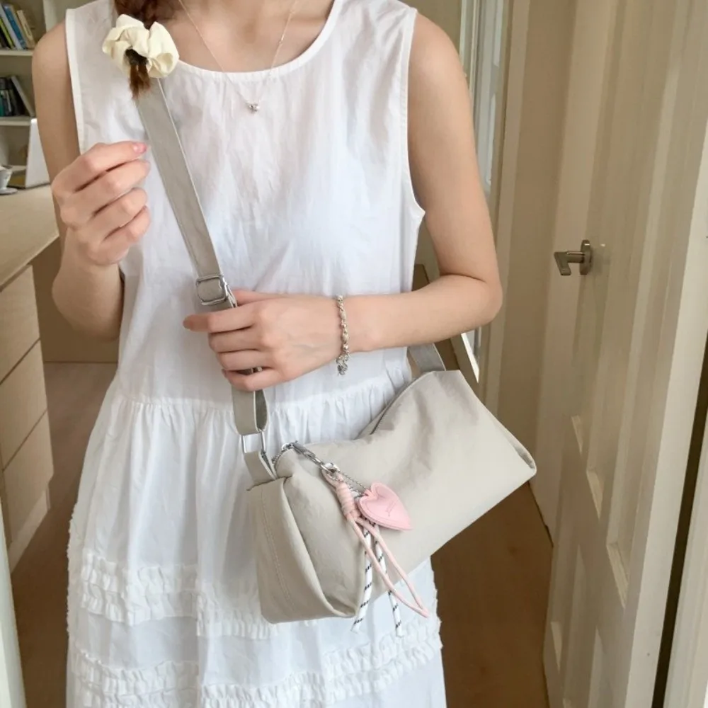 

Portable Solid Color Nylon Shoulder Bags Leisure Y2k Boston Underarm Bag Versatile Casual Women's Handbag Daily