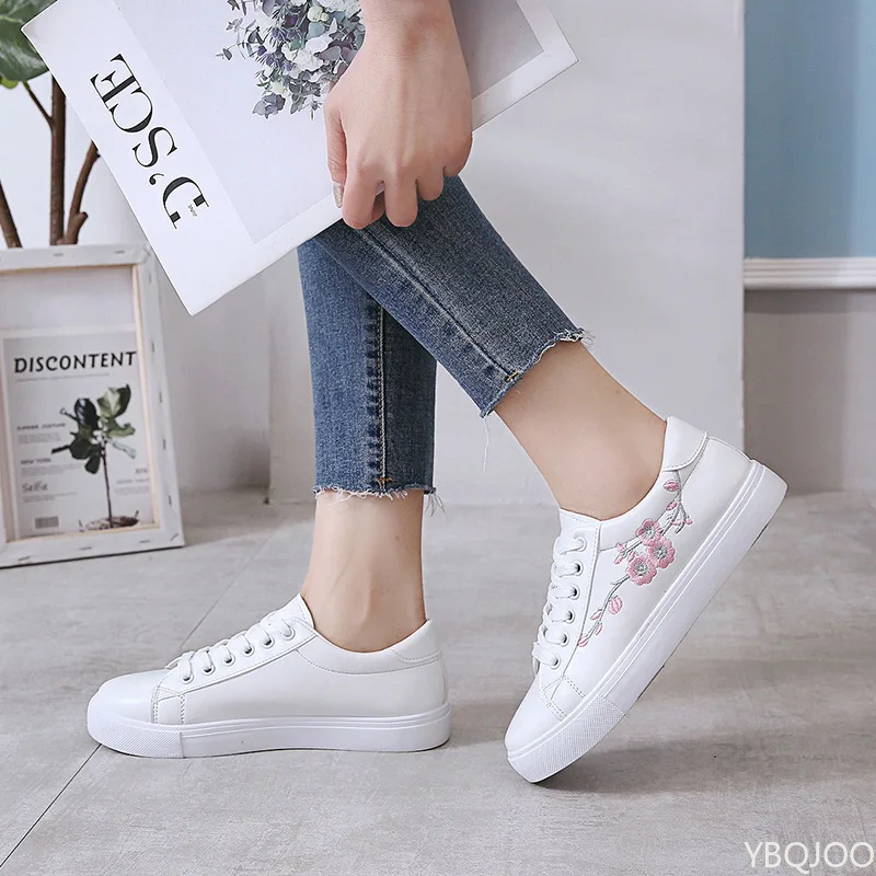 Spring Autumn New Shallow Casual Comfortable Sneakers Fashionable Versatile Board Shoes Lightweight Simple Women's Shoes