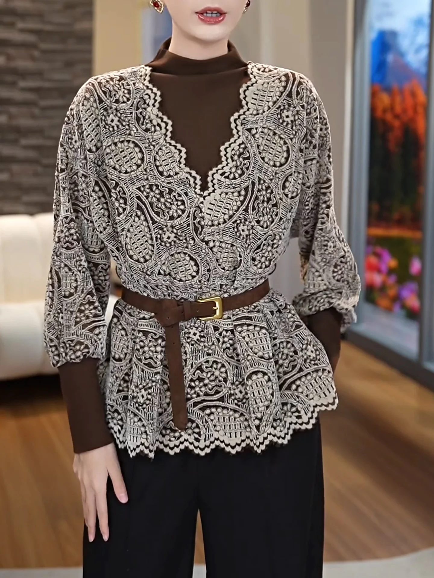 

Ретро-топ с кружевными вставками и V-образным вырезом, осенне-зимний, новый, больших размеров, модный, стройнящий, в корейском стиле, для повседневной носки, длинный рукав