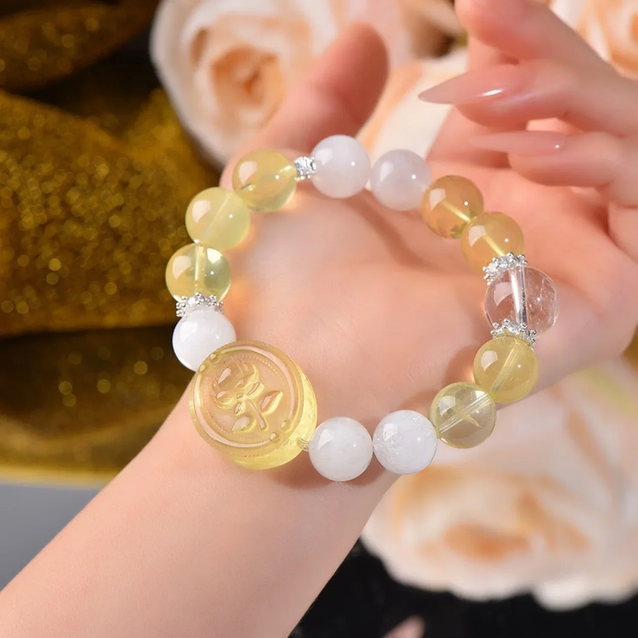 

Ladies Natural Citrine White Ghost Bracelet Ladies Light Luxury Fashion Lucky Bracelet