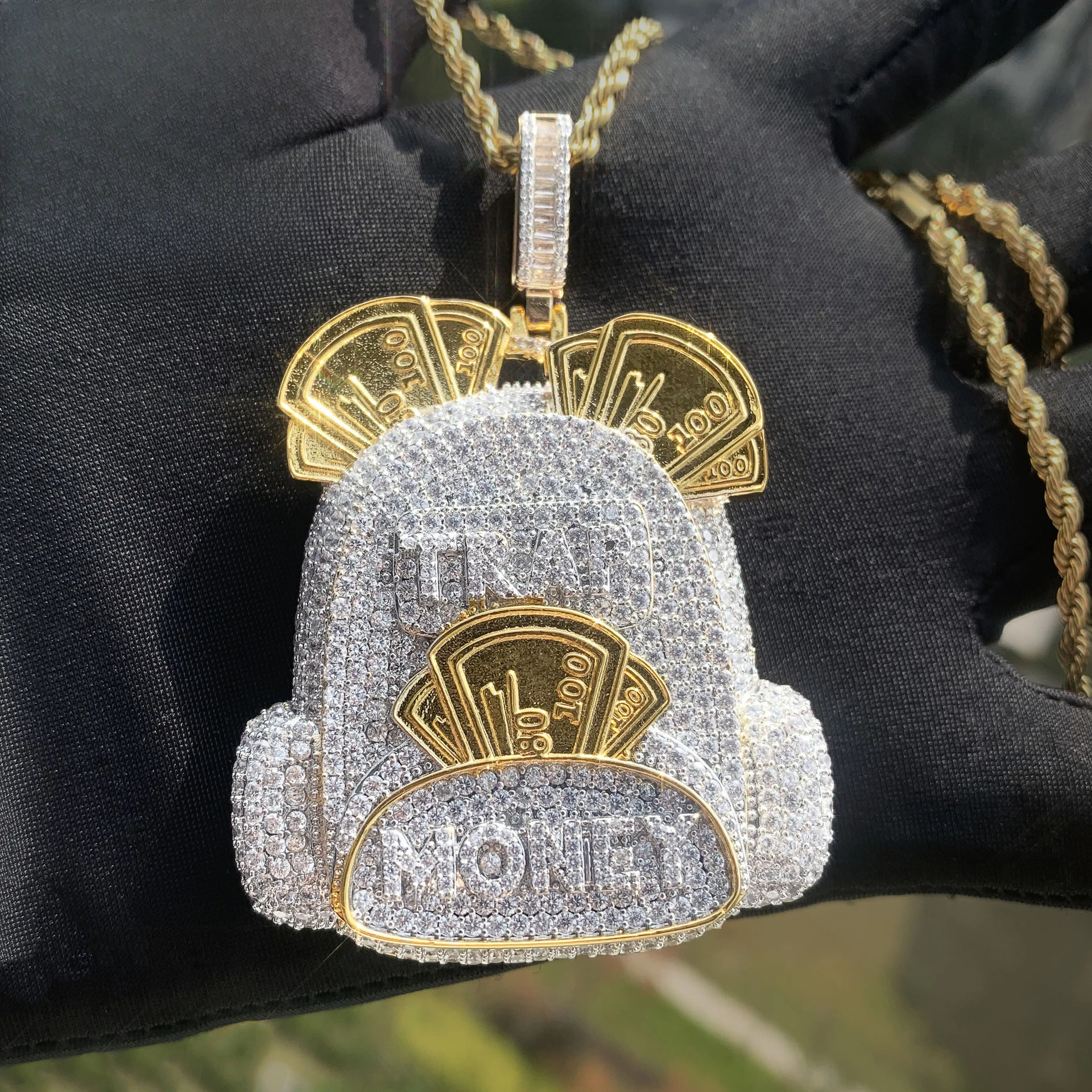 

Cross-border Men's Titanium Pendant 3D Backpack Design Full-cut Zircon & Coin Charm HipHop Chain