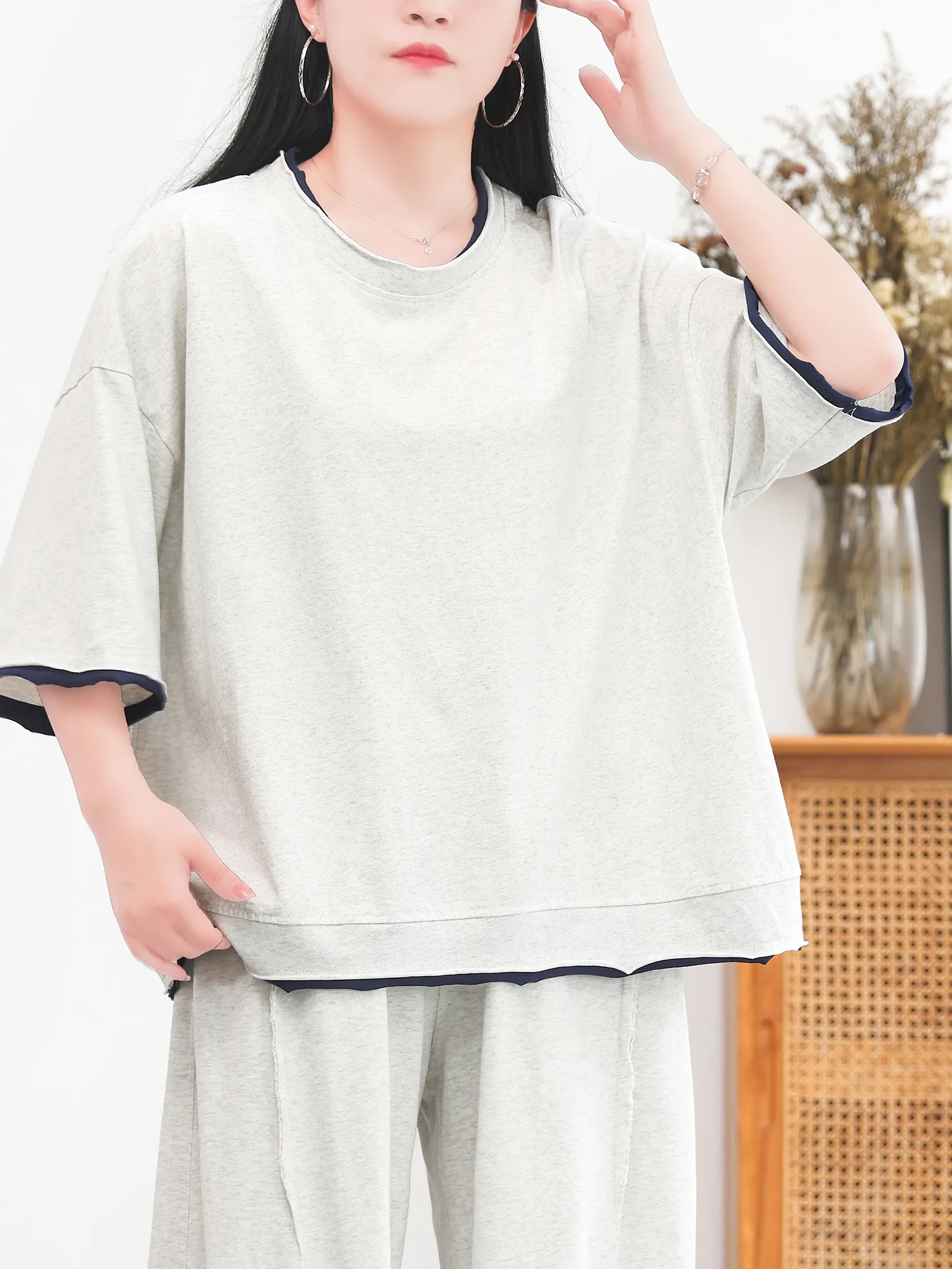 

2026 Fashion Summer New Women's T-shirt Loose Commuter Striped Casual Top