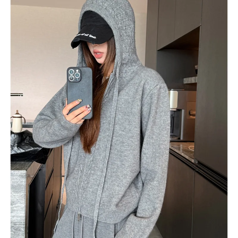 Women's Hooded Cardigan Autumn Winter Relaxed-Fit Casual Versatile Zipper Thick Warm Fleece.