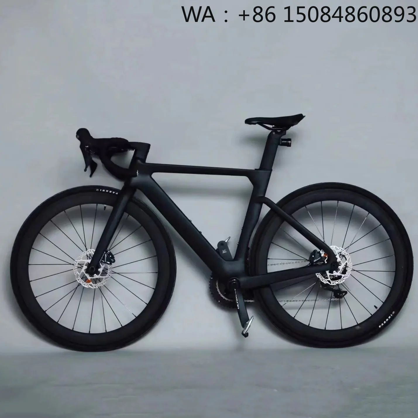 

Multi-Size T800 Road Bike Frame, Carbon Fiber Material, Disc & Thru-Axle Design, Compatible with Standard Groupset