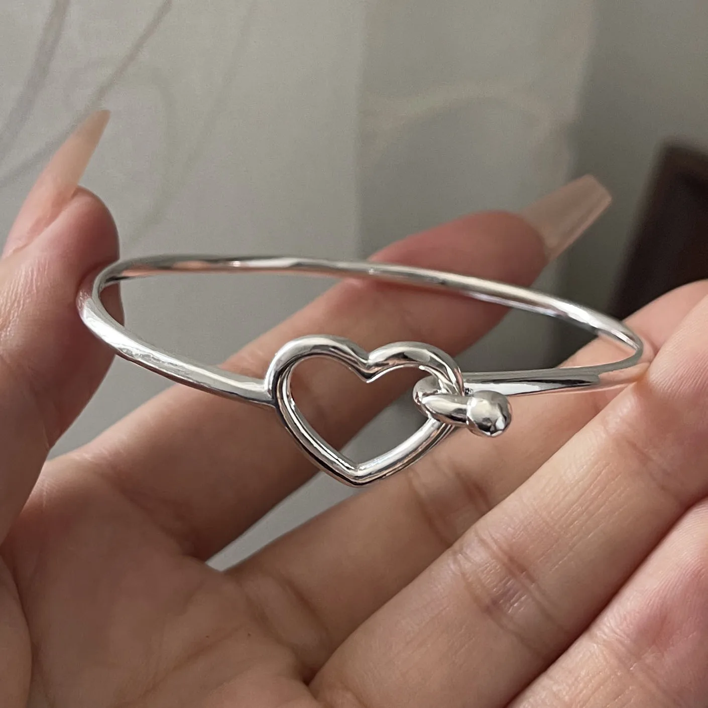 100% Solid 925 Sterling Silver Retro Bracelet for Women Geometric Hollow Heart Handmade Sparkling Simple Bracelet Birthday Gift