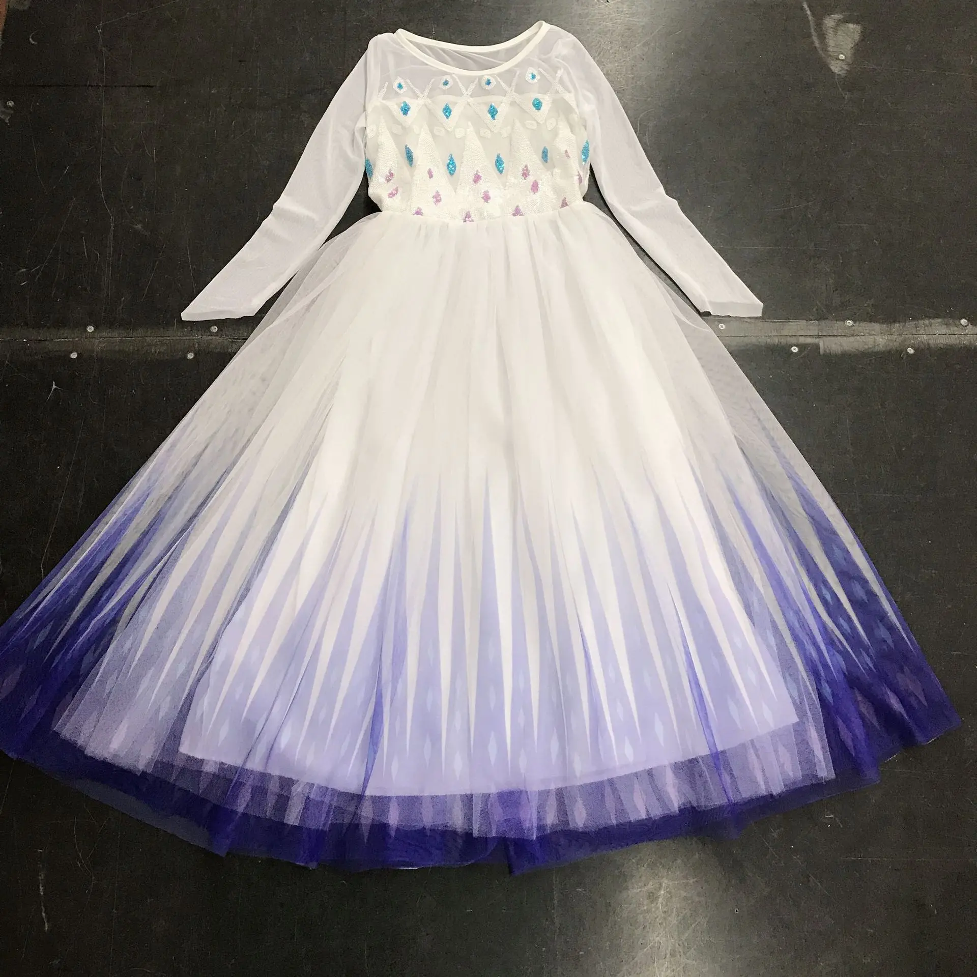 

2026 New Elsa Princess Dress Glitter Halloween White Long Sleeve Dress Sparkling Sequin Skirt Women's Traditional Costume Sta...