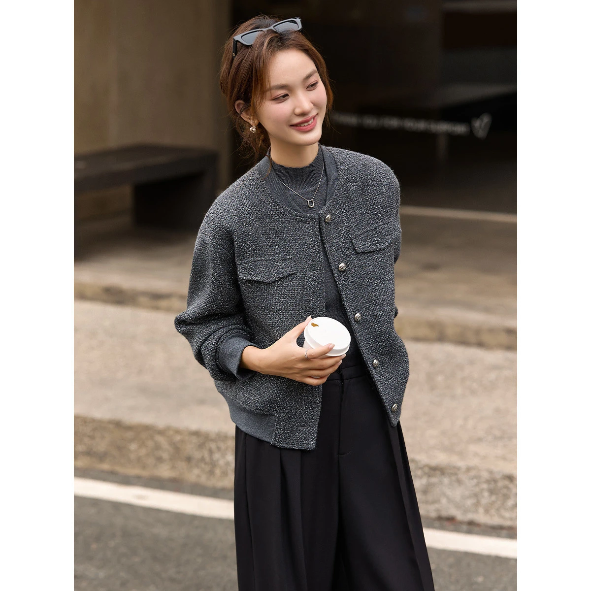 เสื้อโค้ท VIMLY รุ่นหรูหราสำหรับผู้หญิง ฤดูหนาว 2025 ผ้าผสมขนสัตว์ กลิ่นหอมอ่อนๆ ทรงแจ็คเก็ต คอทรงกลม ทรงตรง หนา อุปกรณ์สวมทับสำหรับผู้หญิง รุ่น A3538