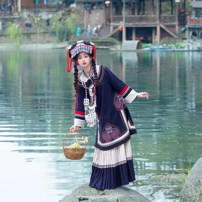 

Women's cyan exotic clothing photo shoot moon traditional Chinese style