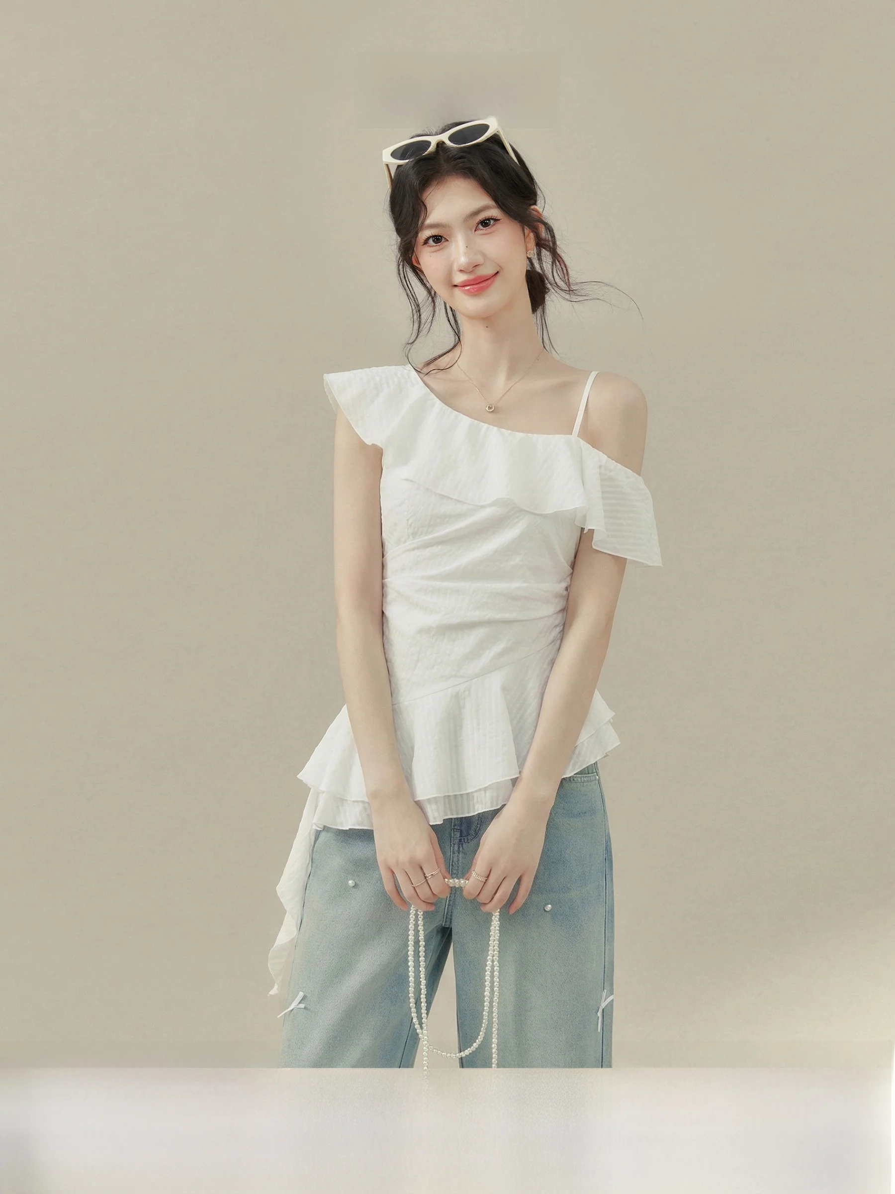 

Summer Irregular Shoulder White Shirt for Plump Women with Lace Hem Commute Style Korean Version Slim Fit mid Length Top