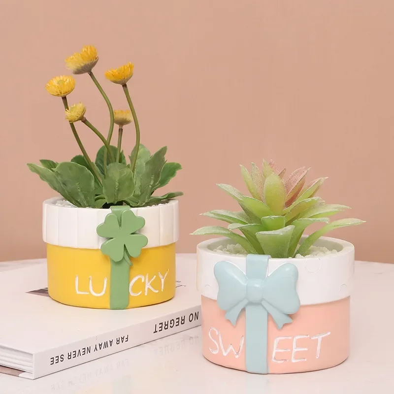 Creative Tabletop Four-leaf Clover Succulent Flower Pot Gift Box Resin Pot Flower Pot Meat Micro Landscape Gardening