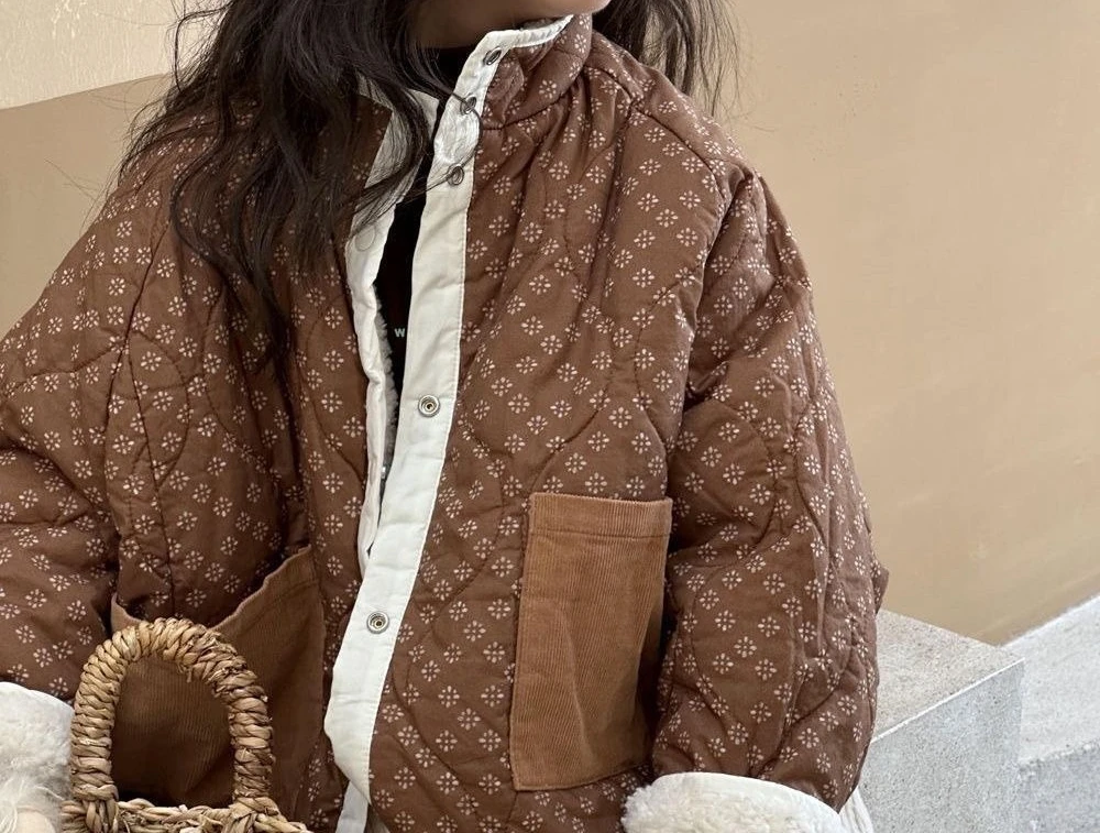 سترة شيربا جديدة للفتيات لعام 2025 معطف سميك من القطيفة مطبوع عليه زهور لخريف/شتاء ملابس خارجية للأطفال على الوجهين #5