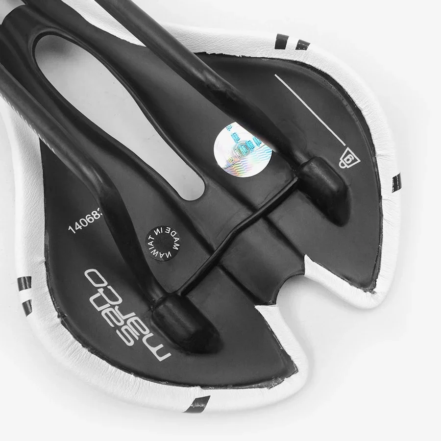 Super light carbon fiber road bike saddle sans comfort racing wide saddle men mtb mountain bike cycling seat italia seads Part