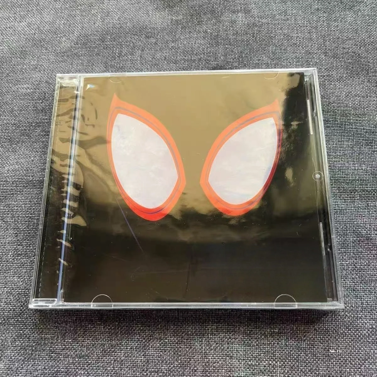 

Музыкальные альбомы в формате CD, оригинальные саундтреки для автомобилей, музыкальные учебные пособия, коллекционные предметы и сувениры