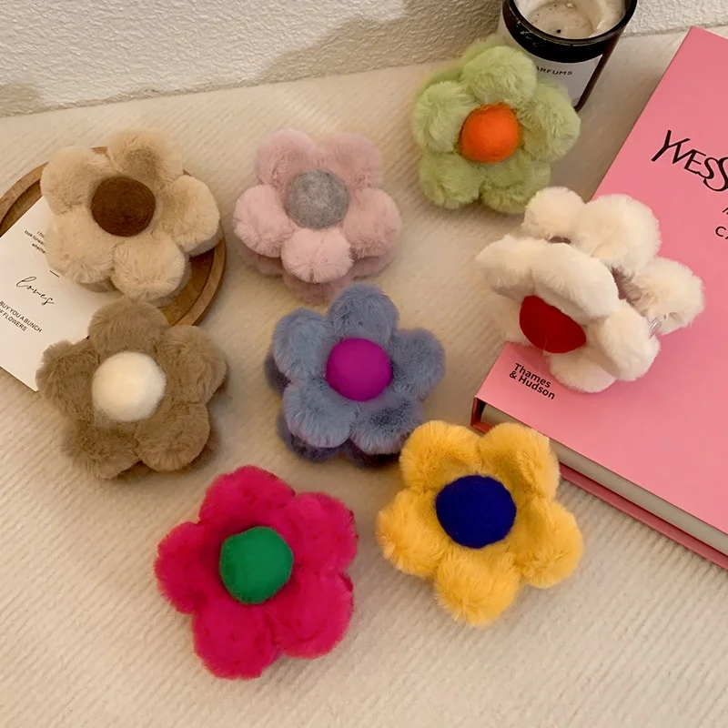 

Sweet Flower Hair Clip Girl's Temperament Claw Clip New Plush High Ponytail Claw Clip Fashionable Hair Accessory