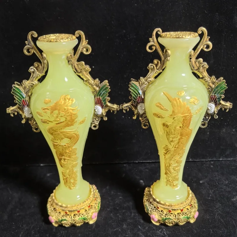 Antique miscellaneous items: a luminous gilded dragon and phoenix vase from Qianlong period of the Qing Dynasty
