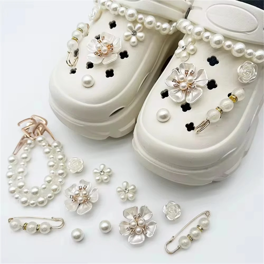 2024 New Pack Of 12Pcs Bling Shoe Charms For Women Designer Bling Pearl Shoe Charms For Women Girls Kids Party Favor Gifts