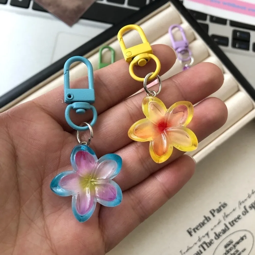 かわいい樹脂製フラワーキーホルダー カラフルな車のキーリング 花柄 女の子向け