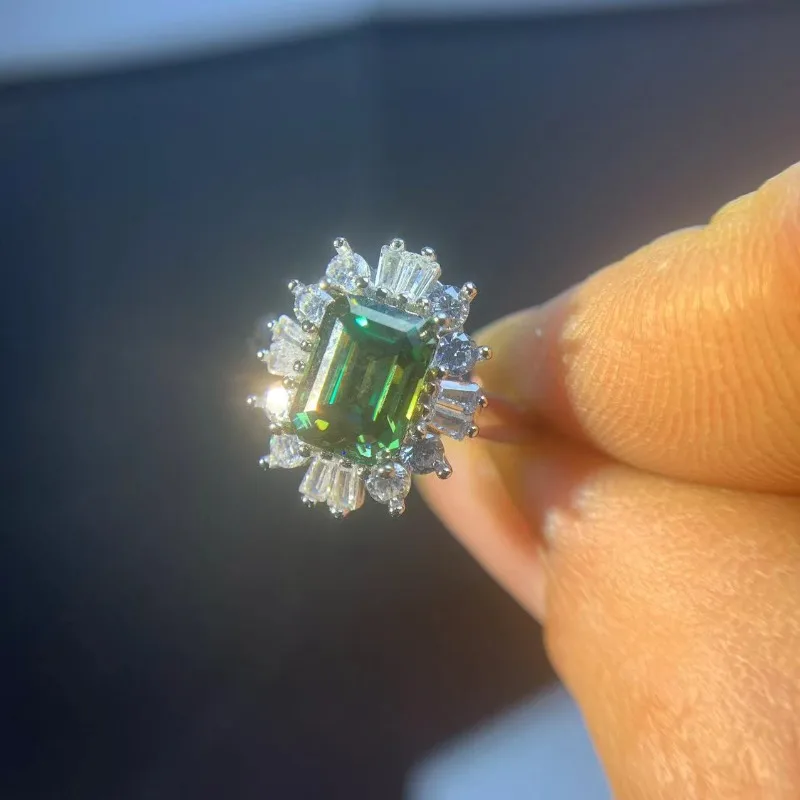 

Emerald cut Green 2CT 6X8MM Moissanite Ring for Women Silver 925 Wedding Jewelry for Engagement Christmas Gifts