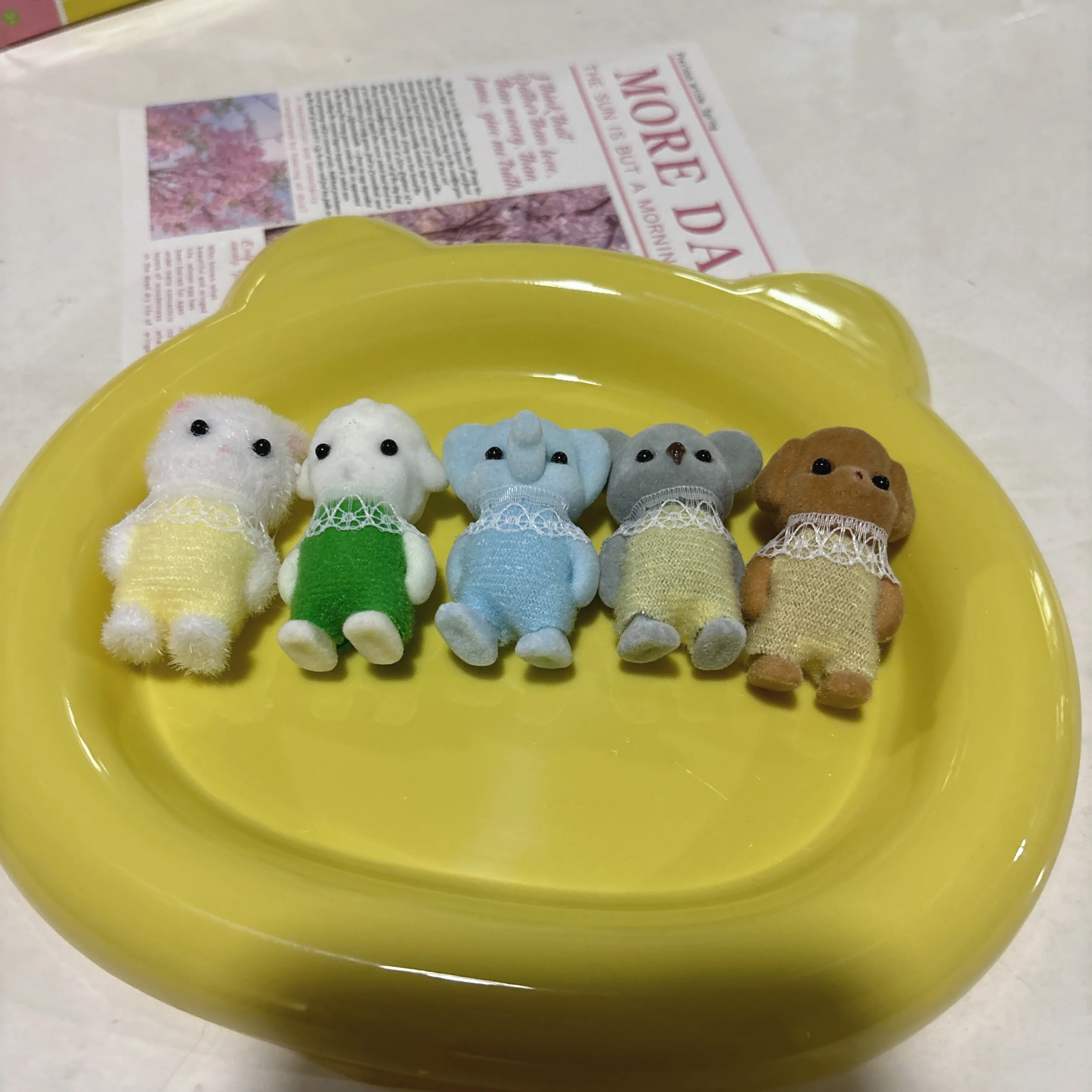 シルバニアファミリーアニメガールフィギュアキャリコクリッターズ家具セット Pvc 像モデル人形コレクション装​​飾品ギフトおもちゃ