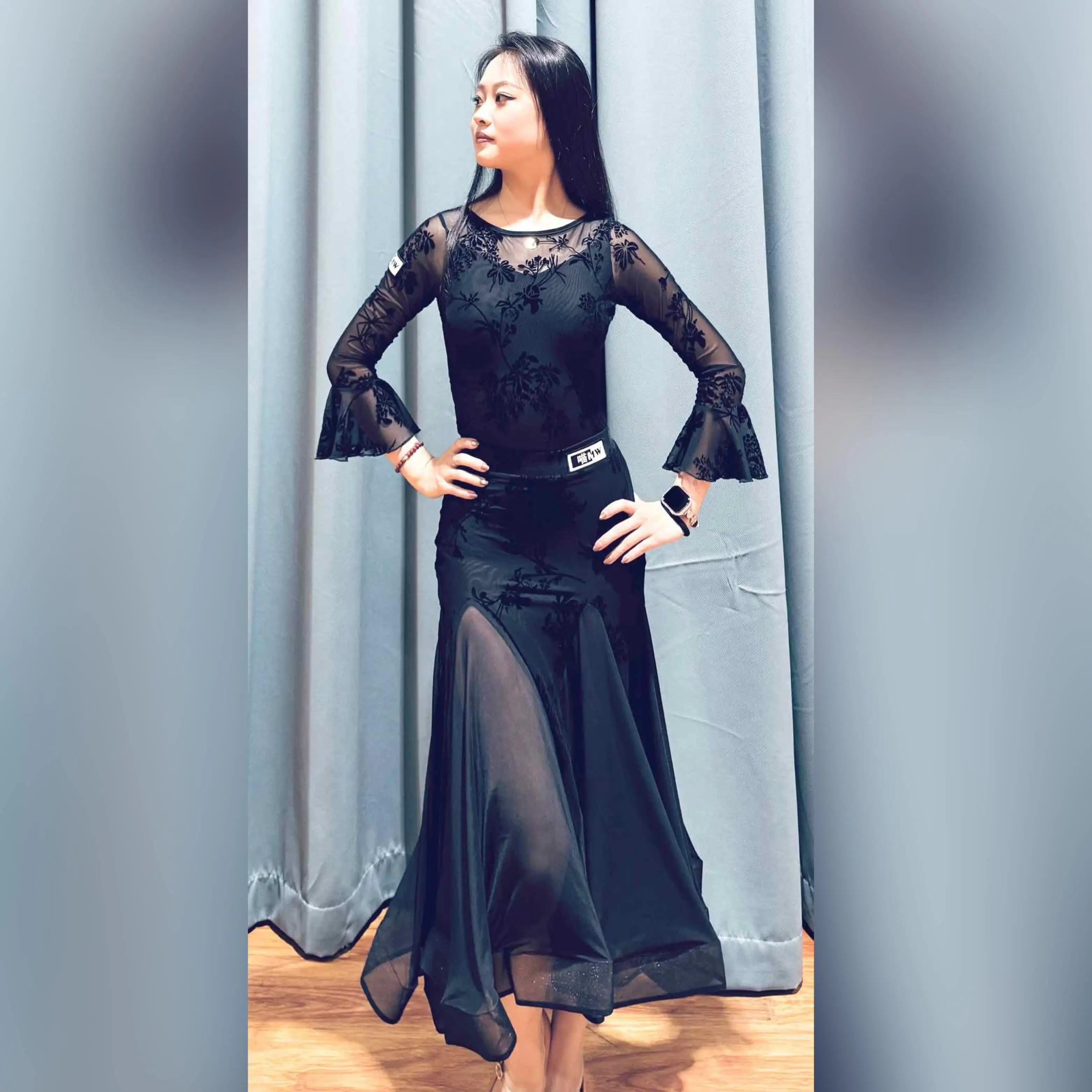 

Новая женская одежда для бальных танцев, женские платья для вальса, танцевальные практики, топы для взрослых, сетчатая длинная юбка, платье для выступлений DNV25695