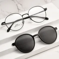 Gafas de sol polarizadas con Clip para mujer, gafas ópticas redondas de aleación de titanio a la moda, gafas de sol para mujer