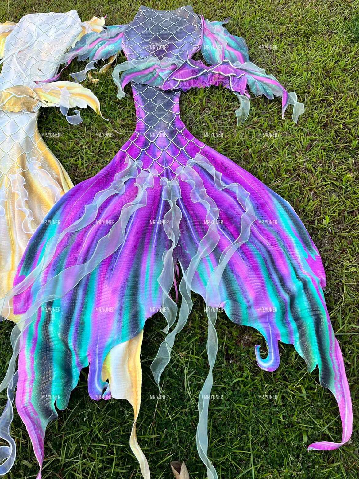 

Super Light Water Ripple Gold Stamping Mermaid Mahina Aquarium Beauty Fish Tail Swimming Diving Training Tail Set