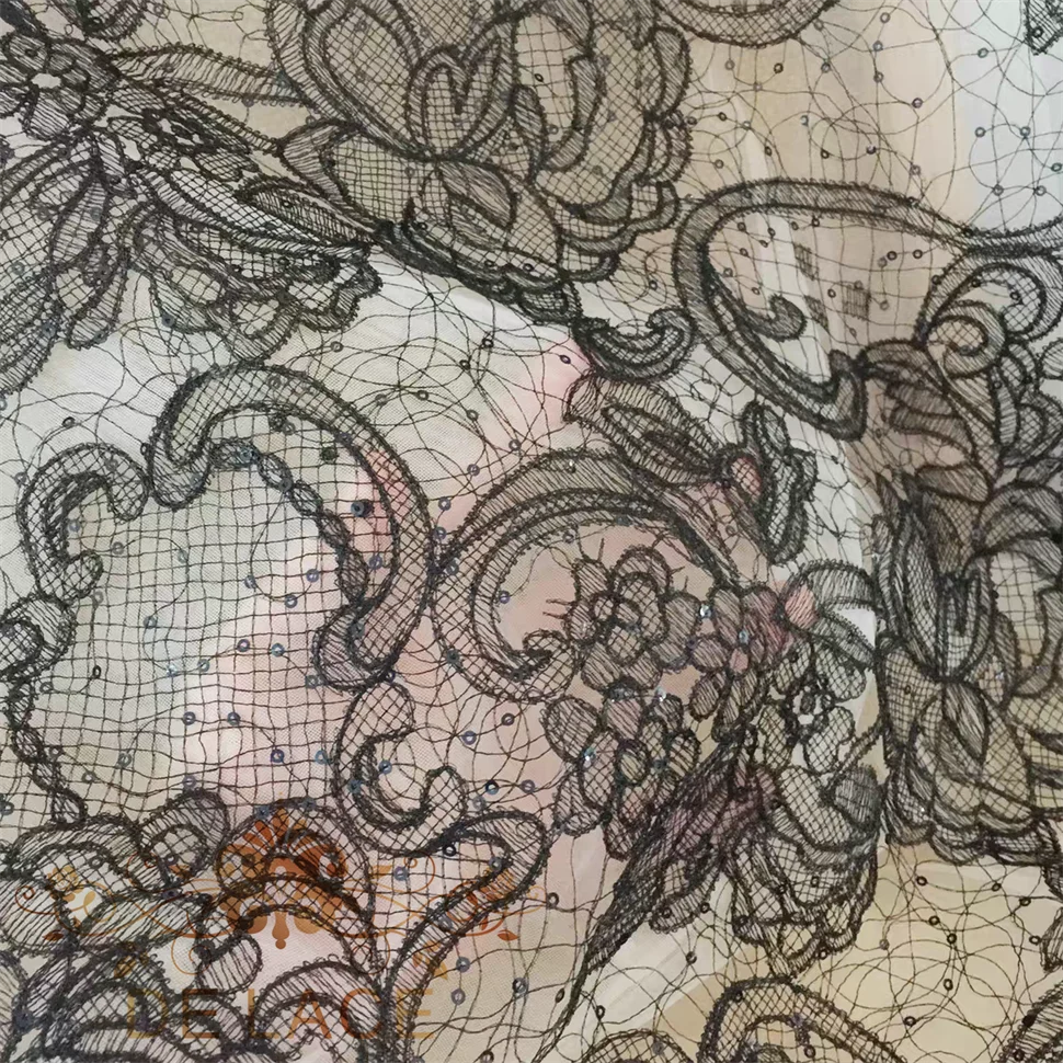 Tela de encaje bordado de hilo de seda de pescado francés de alta calidad con lentejuelas para vestido de novia