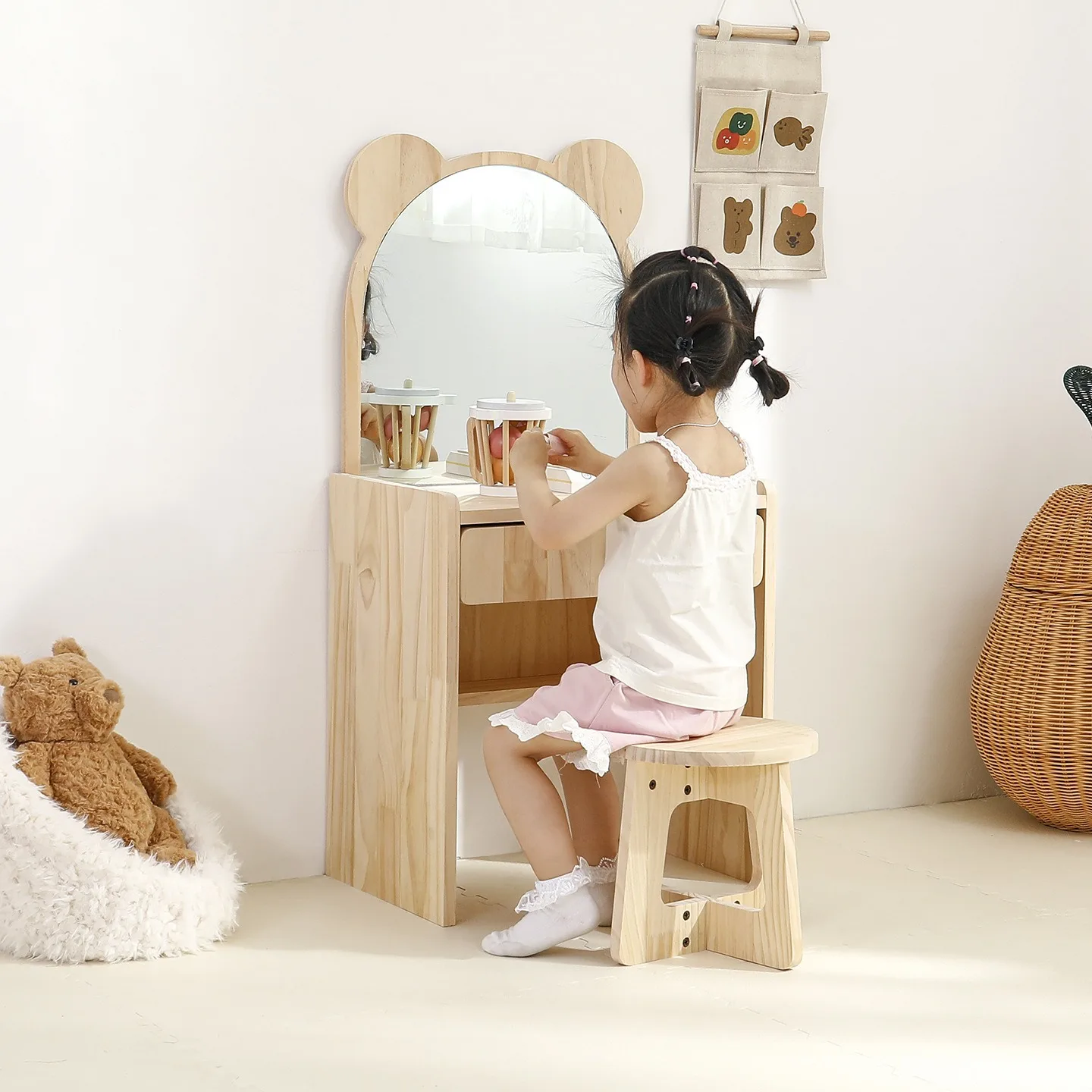 أثاث الأطفال طاولة مكياج خشبية للأطفال مع مقعد للعب الأميرة التظاهري للفتيات