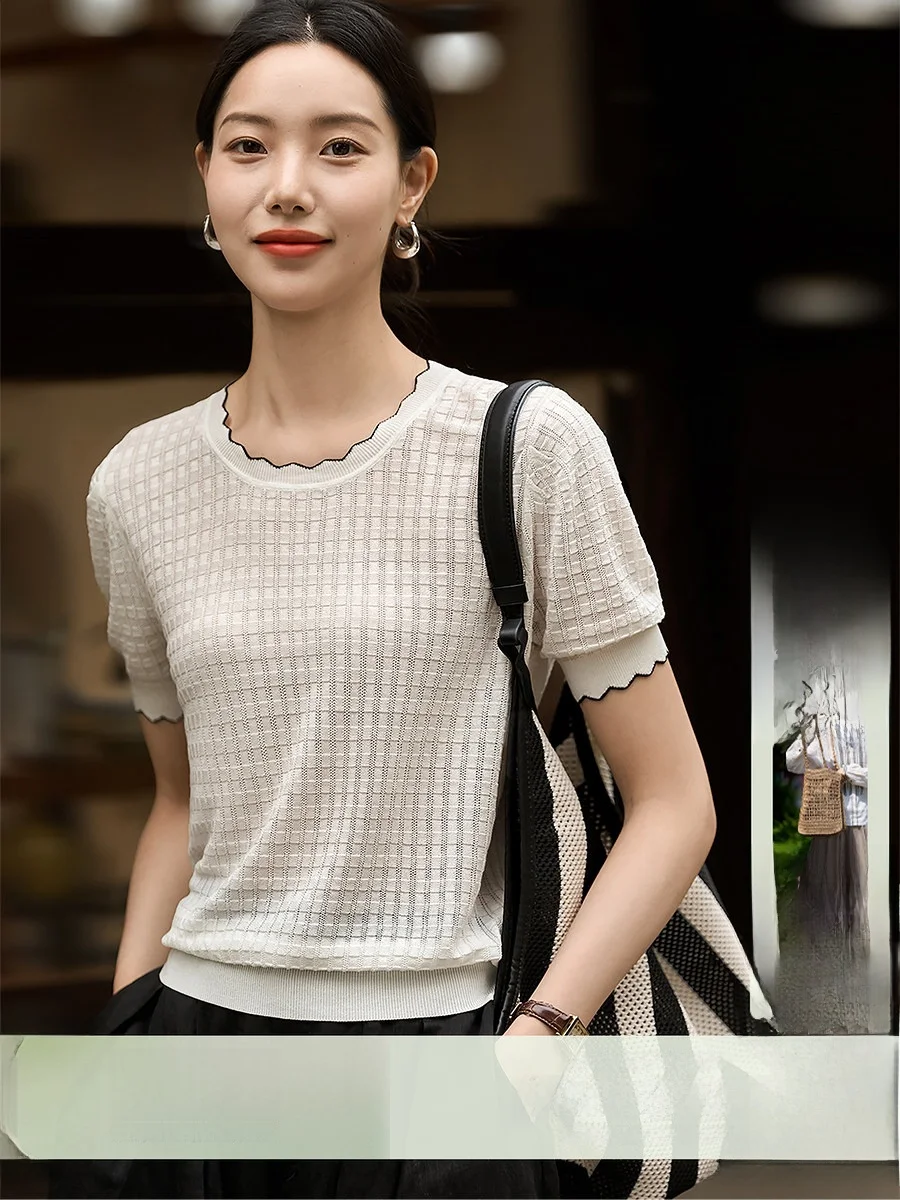 

Шелковый вязаный топ Xiao Han Ge Jasmine Princess: романтичный художественный дизайн, короткий рукав, мягкий V-образный вырез, повседневный стиль, для офиса