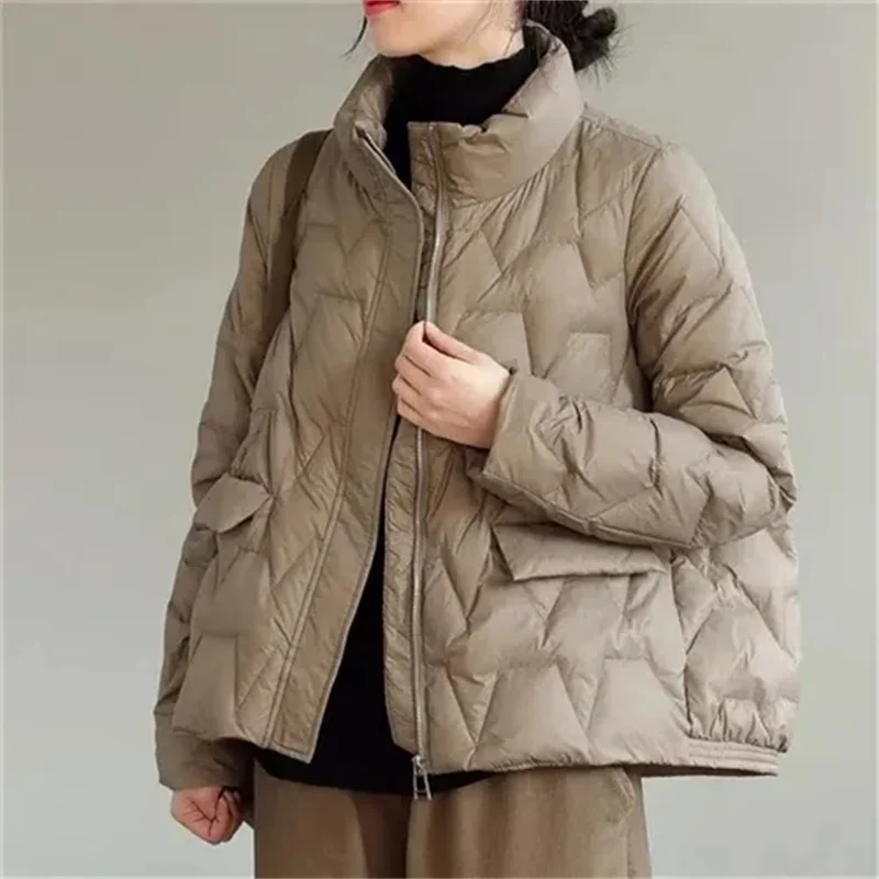 

2023 Autumn Winter Coat Women's Short Down Jacket Stand Collar Loose Light Thin Parkas Fashion Female White Duck Down Outwear