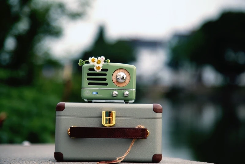 MUZEN Little Prince OTR Green Speaker FM Radio Retro Bluetooth Wireless Music Metal Player MW-2A Gift Box