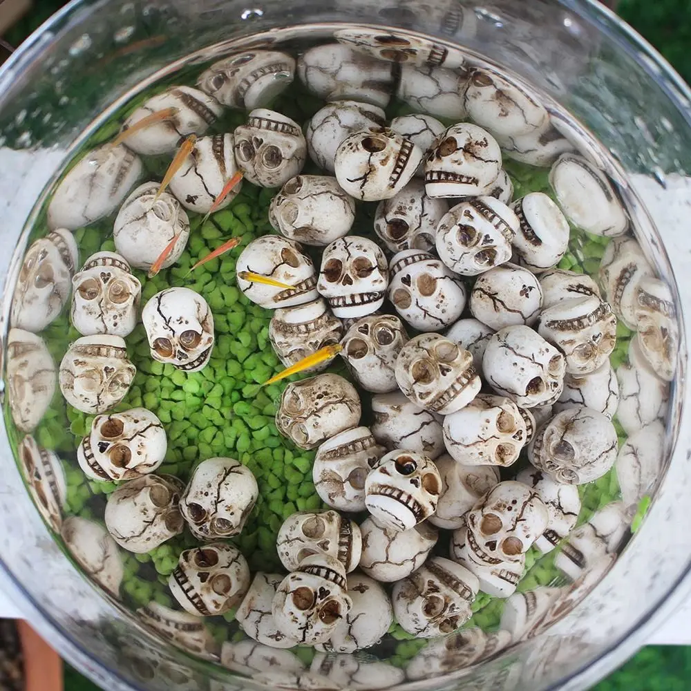 20PCS Resin Halloween Skull Figurine White Micro Landscape Mini Skull Figurine Fairy Garden DIY Ghost Decorative Statue