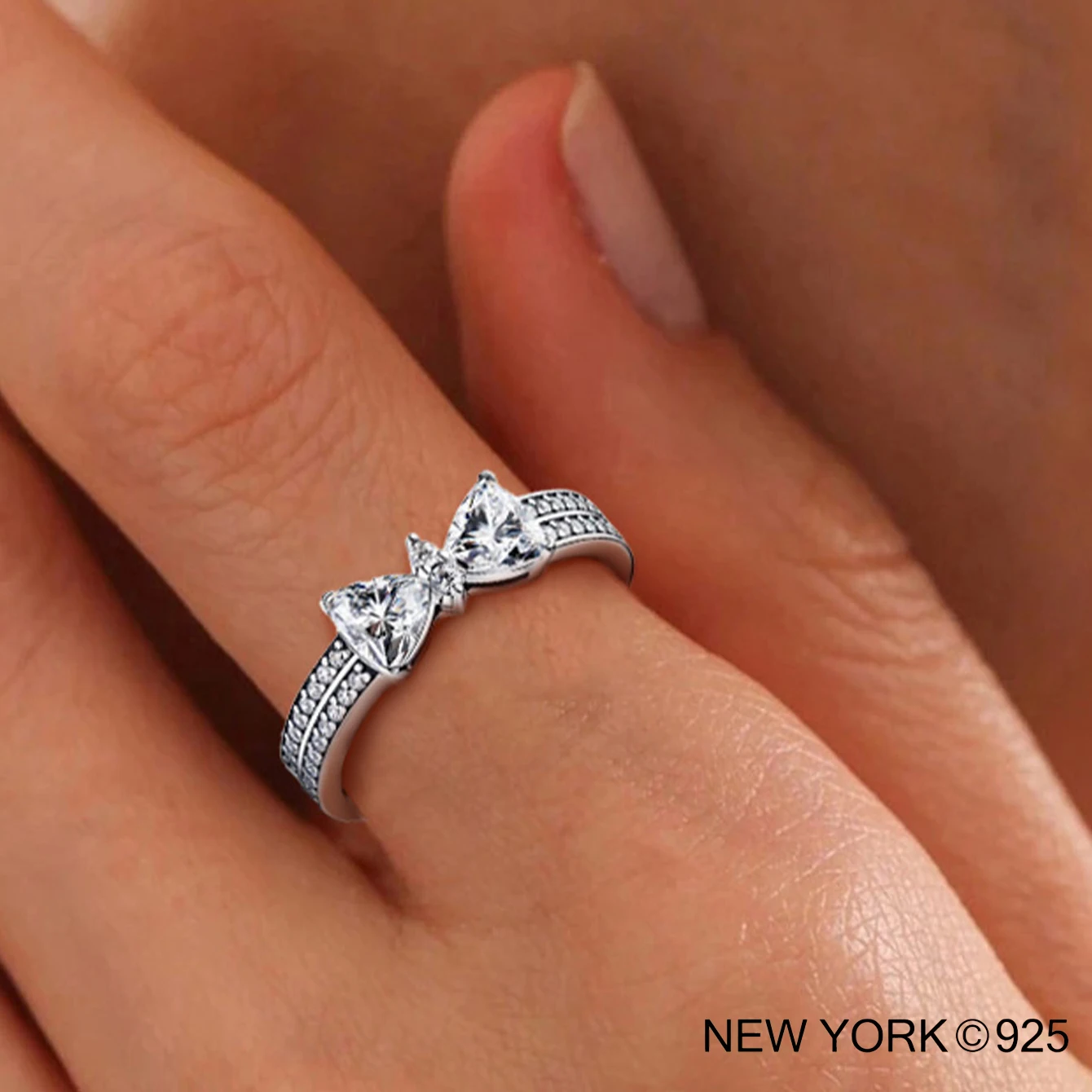 

1Pc 925 sterling silver fashion high-end exquisite luxury diamond ring, Bow set with diamond ring, wedding ring, eng