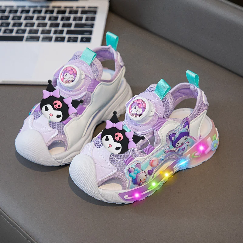

Sanrio hello kitty girls LED sandals summer new kids mesh rotating button beach shoes girls Baotou cartoon luminous casual shoes