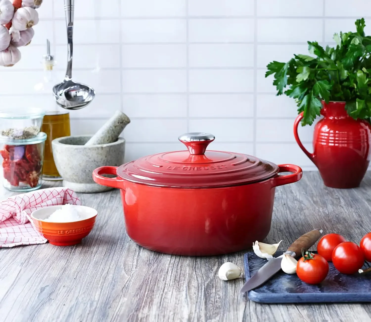 Enameled Cast Iron Signature Round Dutch Oven