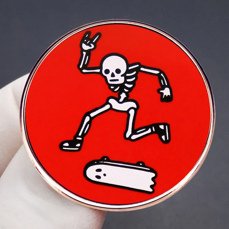 Creative Skeleton Skateboard Enamel Brooch Cartoon Skeleton Ghost Pattern Skateboard Pin Backpack Lapel Badge Jewelry Party Gift