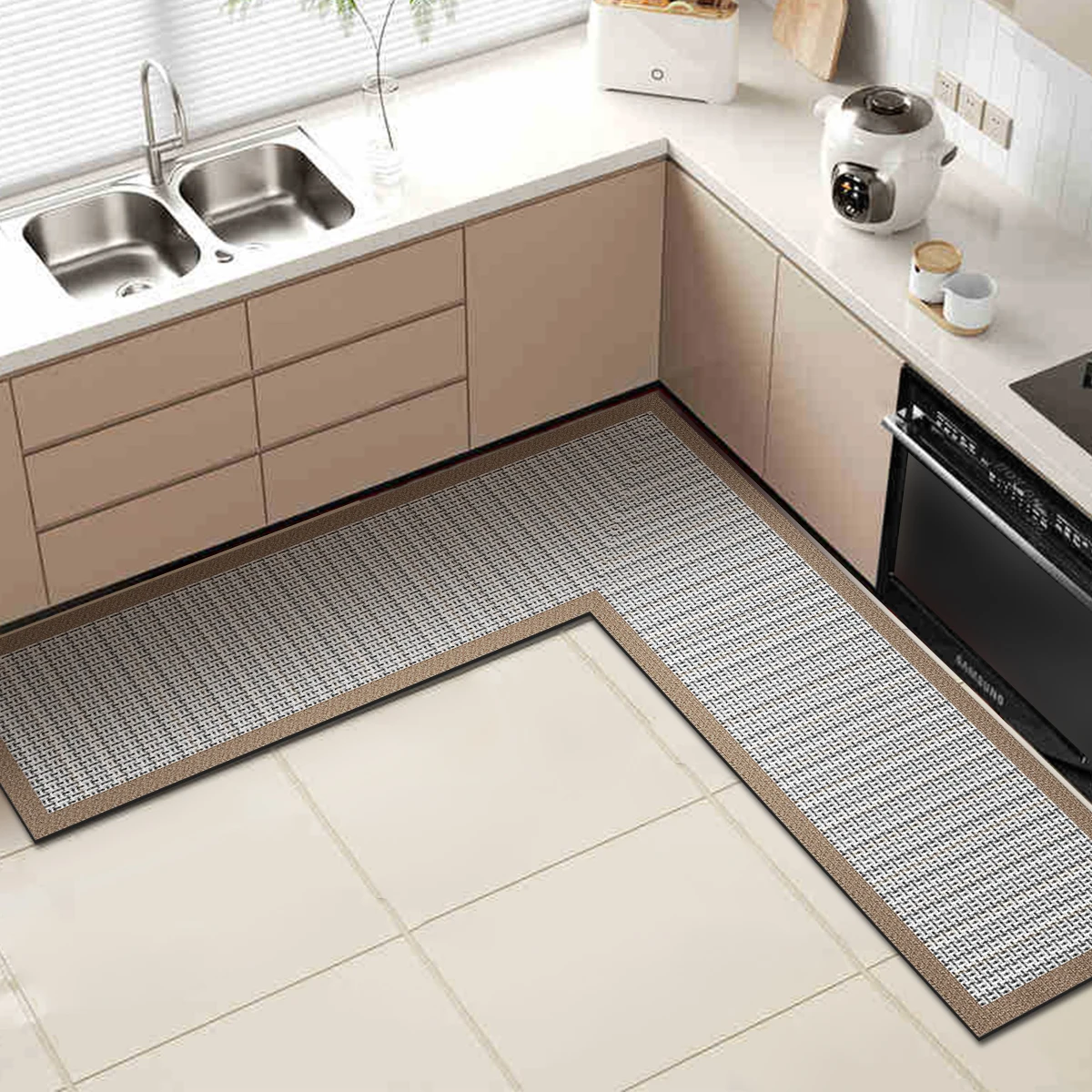 Kitchen L-Shaped Fl…