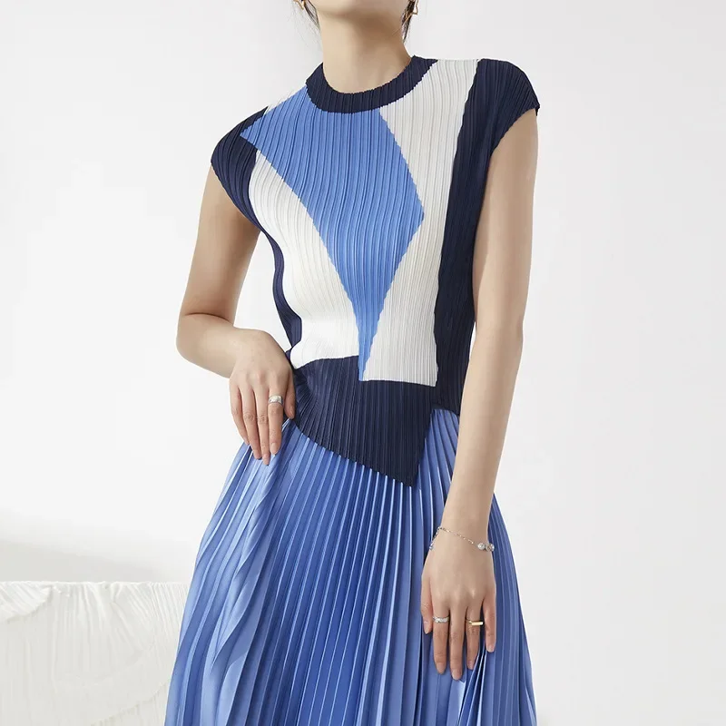 Fashion Pleated Irregular Print Top Women's Summer New Split Fit Bottom T-shirt Top Women's Wear  Slight Strech