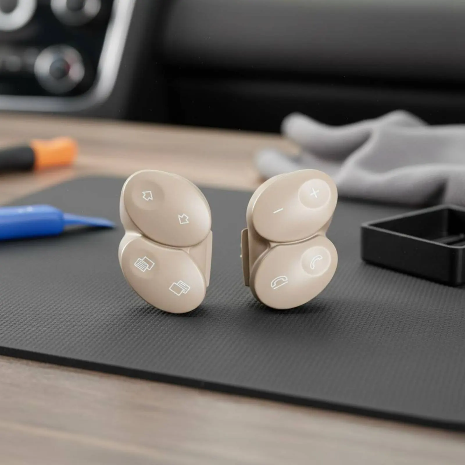 

Многофункциональные кнопки управления на руле, дизайн, аналогичный оригинальному, кнопки управления аудиосистемой, прозрачные, для замены