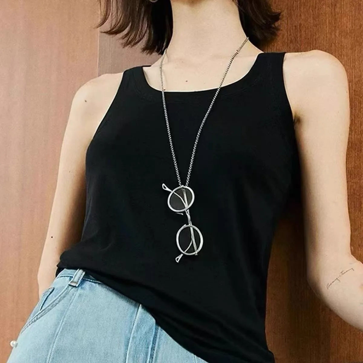 

2025 New Fashion Classic European and American Retro Vintage Vintage Glasses Necklace Premium Hanging Rope Accessories GIFT