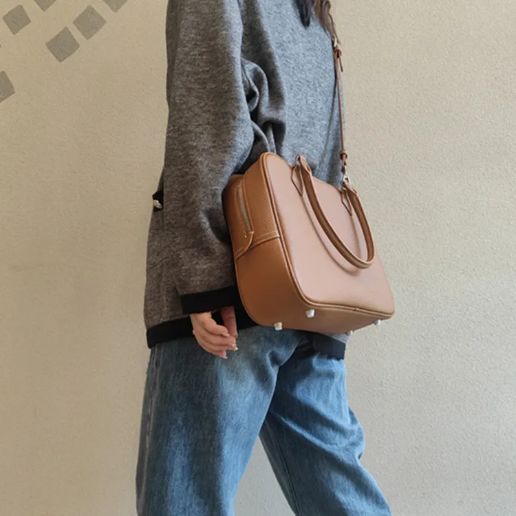 2024 New Square Top Handle Satchel Vintage Message Bag Big Capacity One Shoulder Crossbody Handbags Luxury Cowhide Purses Clutch