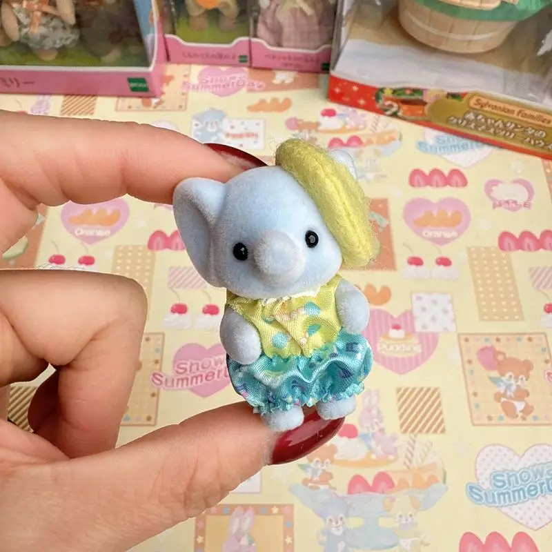 シルバニアファミリーアニメ子供のキッチン女の子のおもちゃフィギュアおもちゃ女の子かわいいキャリコクリッターズ Ternurines 小さな赤ちゃんフィギュア 2