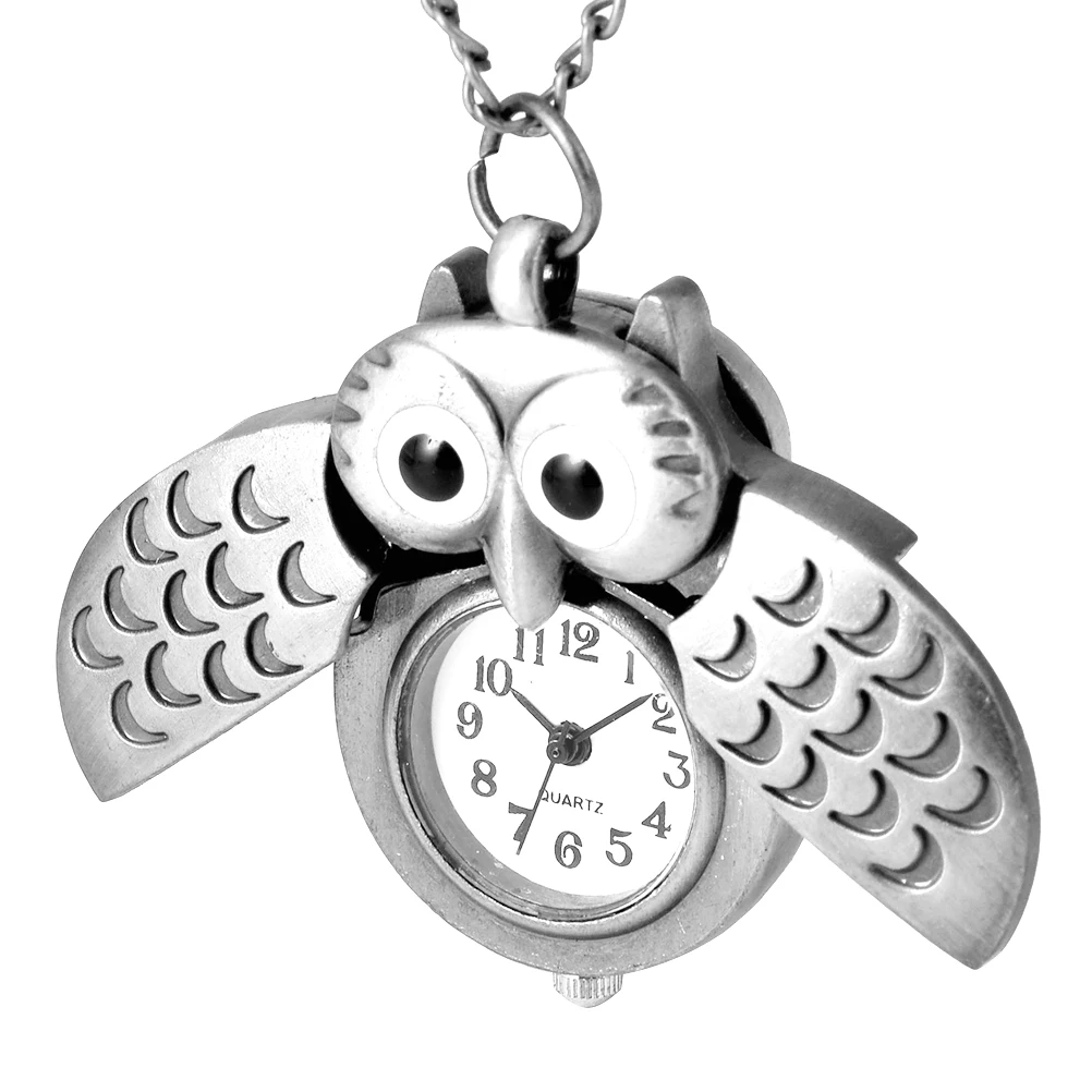 

1PC Retro Owl Shape Pocket Watch Lovely Owl Pocket Watch Delicate Crescent Owl Pocket Watch for Friend Family (Silver)