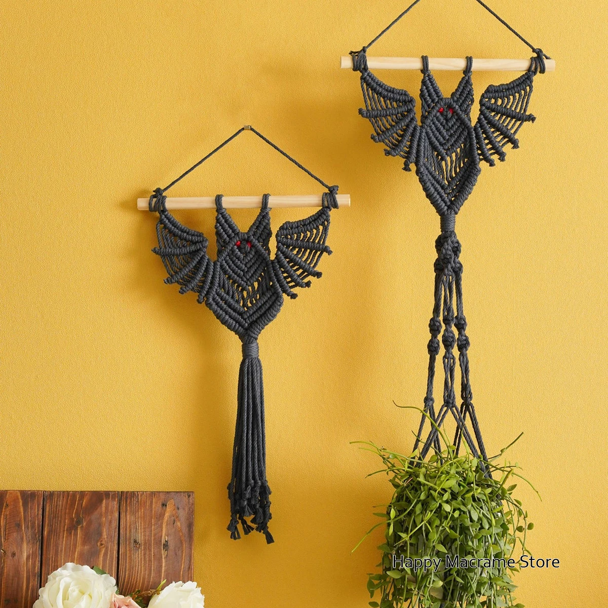 Bat Plant Holder, Bat Macrame, Goth Home Decor, Living Room Wall Art, Spooky Halloween, Macrame Hangers, Plant Decoration