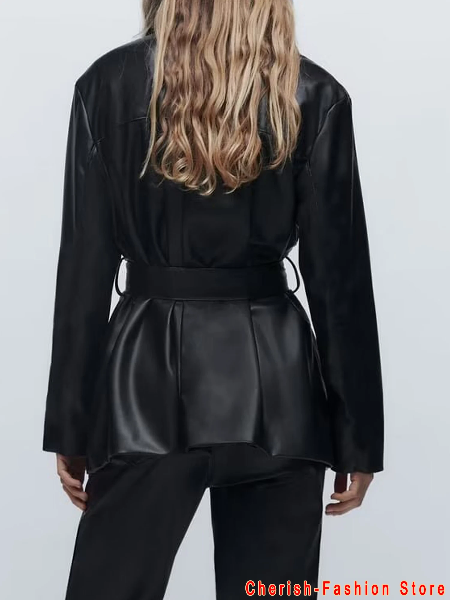 Motorfiets Vrouwen Lederen Shirt Straat Zwarte Kleur Knoppen Pu Shirt Nieuwe Herfst Winter Casual Lange Mouwen Tops Blouse Met Riem