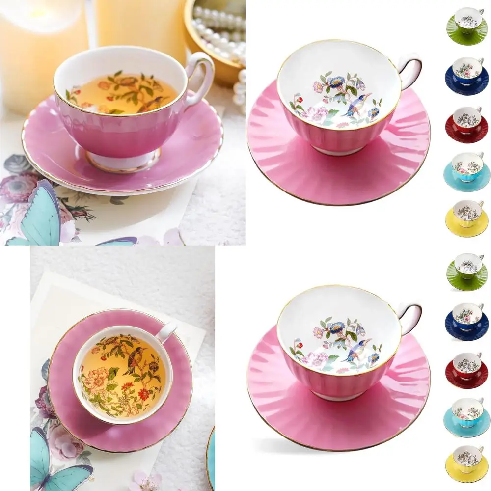 

Винтажный розовый набор чашек и блюдца из двух предметов с цветочным принтом и мелкой костяной фарфор, с золотой отделкой, емкостью 6 унций